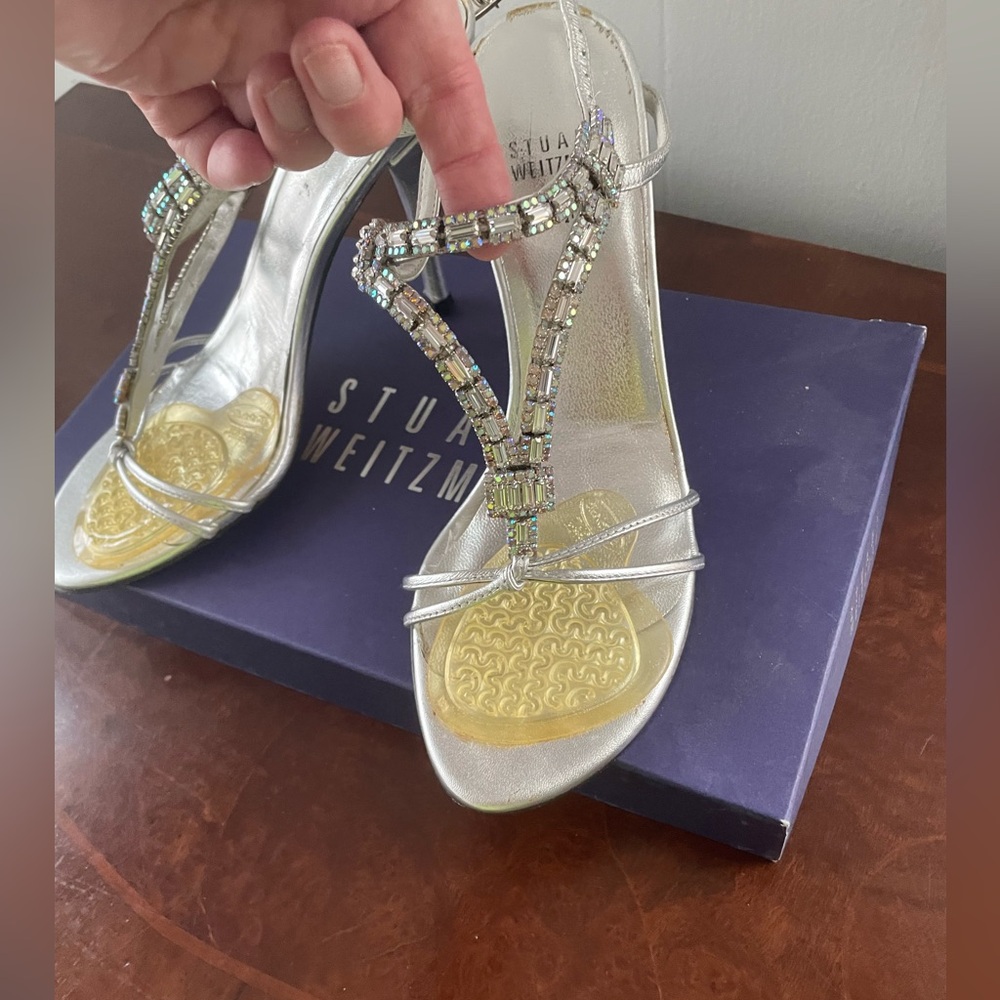 Beautiful Stuart Weitzman
Size 6 1/2
Great condition  worn once